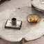 Table basse haut de gamme en marbre de luxe clair-112608722