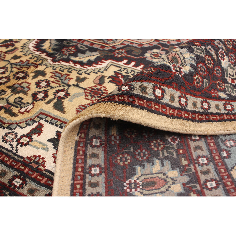Tapis unique en viscose ivoire et brun clair noué à la main 2010s de 3 pi 10 po x 6 pi 2 po
