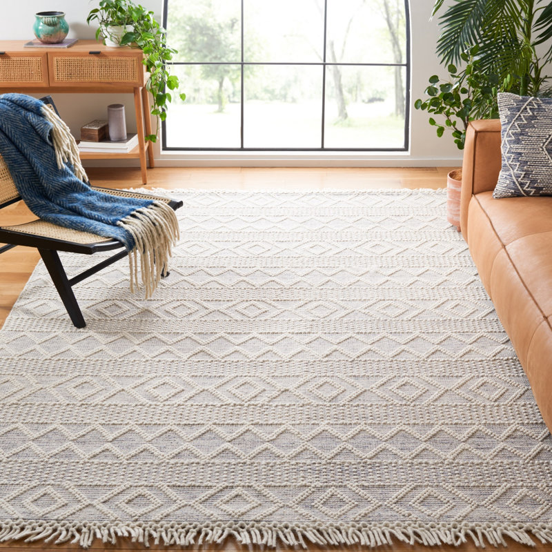Peetz Hand Loomed Wool/Cotton Southwestern Rug in Blue/Ivory, Rectangle 8' x 10'