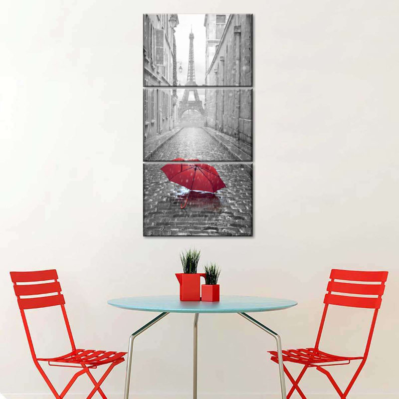 Ensemble de 3 parapluies rouges sur toile, H 32 po x l 15 po x P 1,25 po