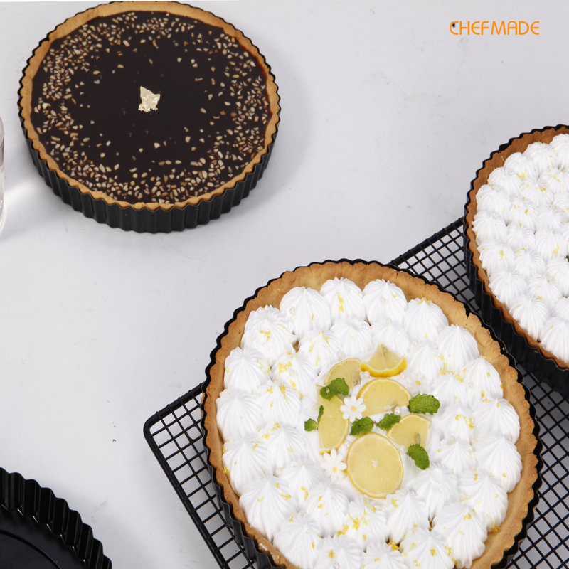 Assiette à tarte ronde de 9,5 po avec fond amovible amovible en acier au carbone pour cuisson au four de CHEFMADE (noir)
