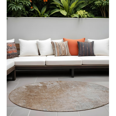 Tapis extérieur rond rond 8 po brun et blanc cassé