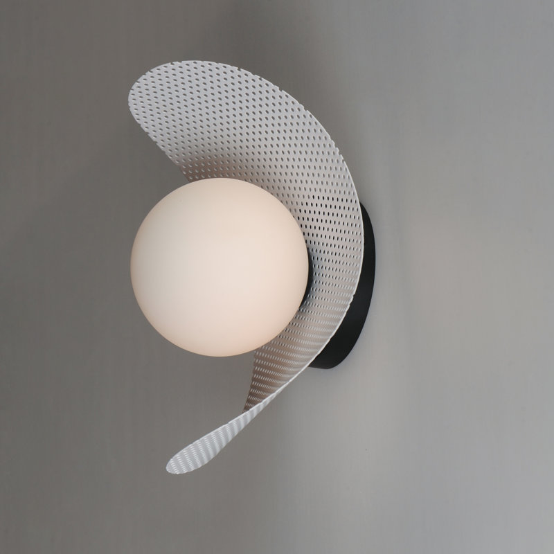 Chips 1 - Light Flush Mounted Sconce, Matte White