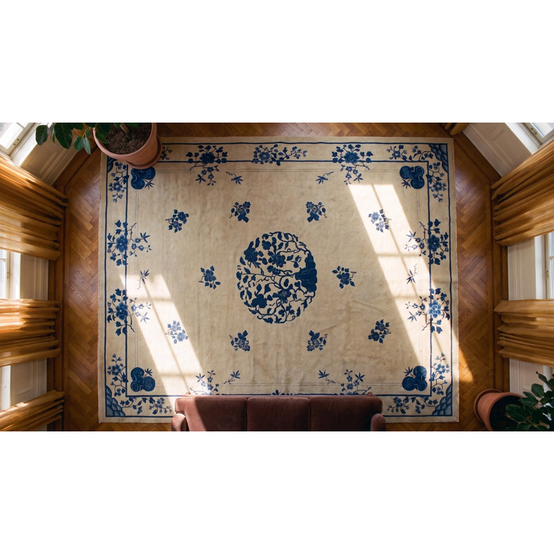 Tapis chinois antique en laine nouée de style rectangulaire ivoire des années 1890