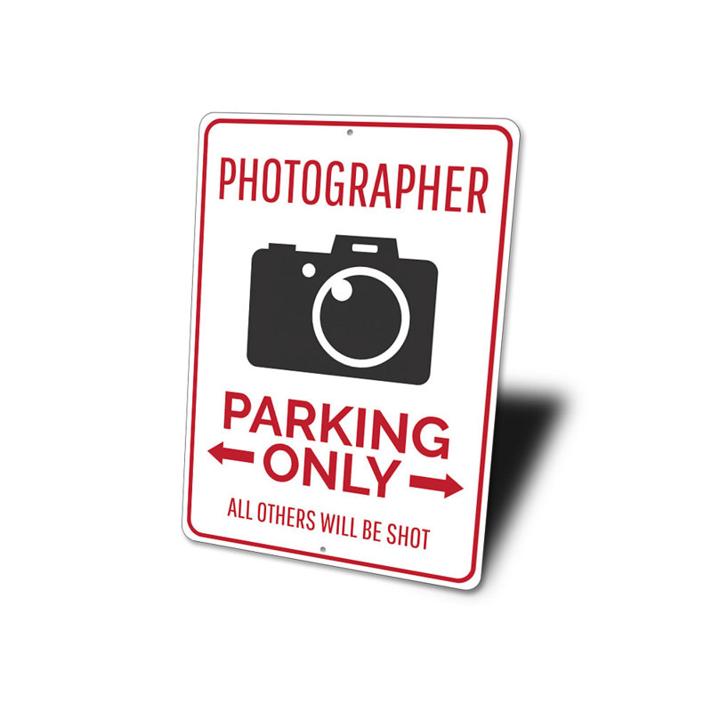 Photographe en aluminium, H 18 po x l 12 po x P 0,06 po