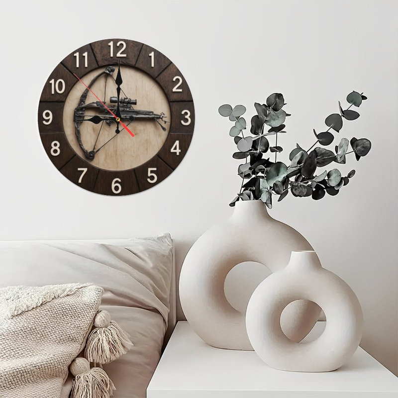 Horloge avec arbalète et portée