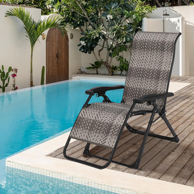 Chaise de patio inclinable en rotin avec accoudoirs, dossier réglable
