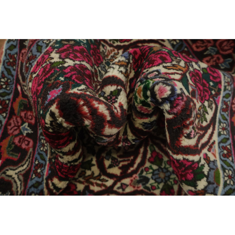 Beauté complexe: tapis traditionnel 5 x 3