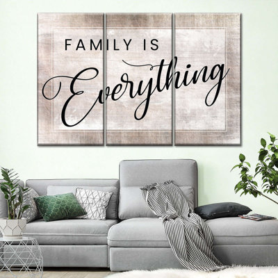 "Family And Home Typographie" Family Is Everything Quote