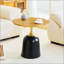 Table d'appoint circulaire de 23,6 pouces avec base en métal, finition grain de bois pour un décor moderne de salon et de bureau, design unique et polyvalent-131255931