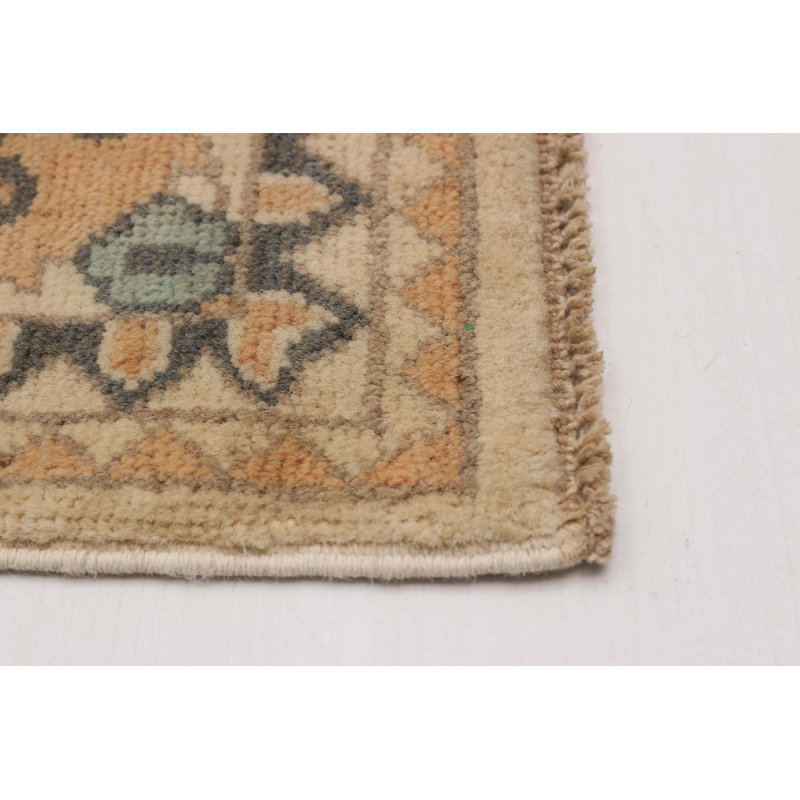Tapis rectangulaire unique en laine de 6 pi 8 po x 9 pi 2 po Aardhna