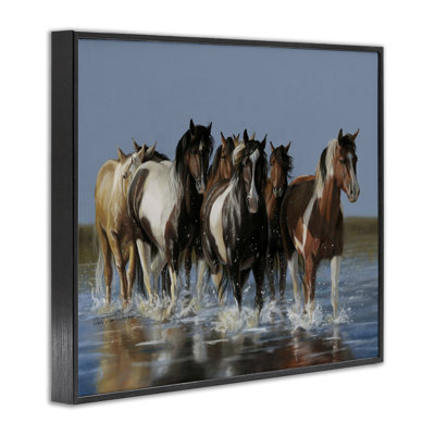 Chevaux qui traversent la rivière par Victoria Schultz