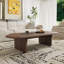 Table basse moderne au fini noyer avec design artistique incurvé