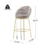 Ensemble de tabourets de bar d'intérieur revêtus de métal avec structure plaquée or, offrant confort, style et polyvalence pour divers espaces-129515034