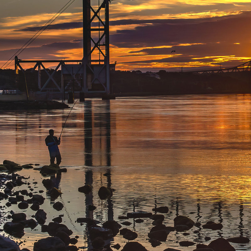 «Cape Cod Bourne Bridges at Sunrise» par Wayne Collamore - impression, H 26,50 po x l 38,50 po x P 1 po