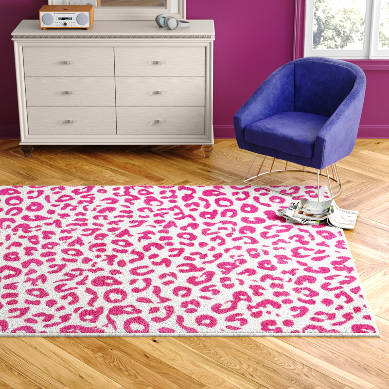 Tapis rose à imprimé léopard Kaitlin, Rectangle 6 pi 7 po x 9 pi