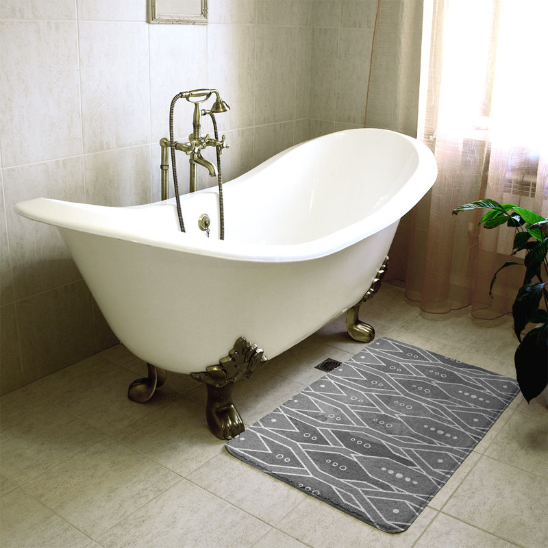 Trellis Rectangle Non-Slip Geometric Bath Rug, 21" W x 34" L, Grey