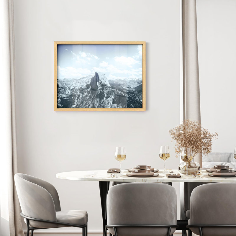 Sommet de montagne parmi les nuages, Illustration moderne, petit décor, œuvre d'art moderne, H 11 po x l 14 po, Naturel