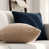 Beige et bleu marine