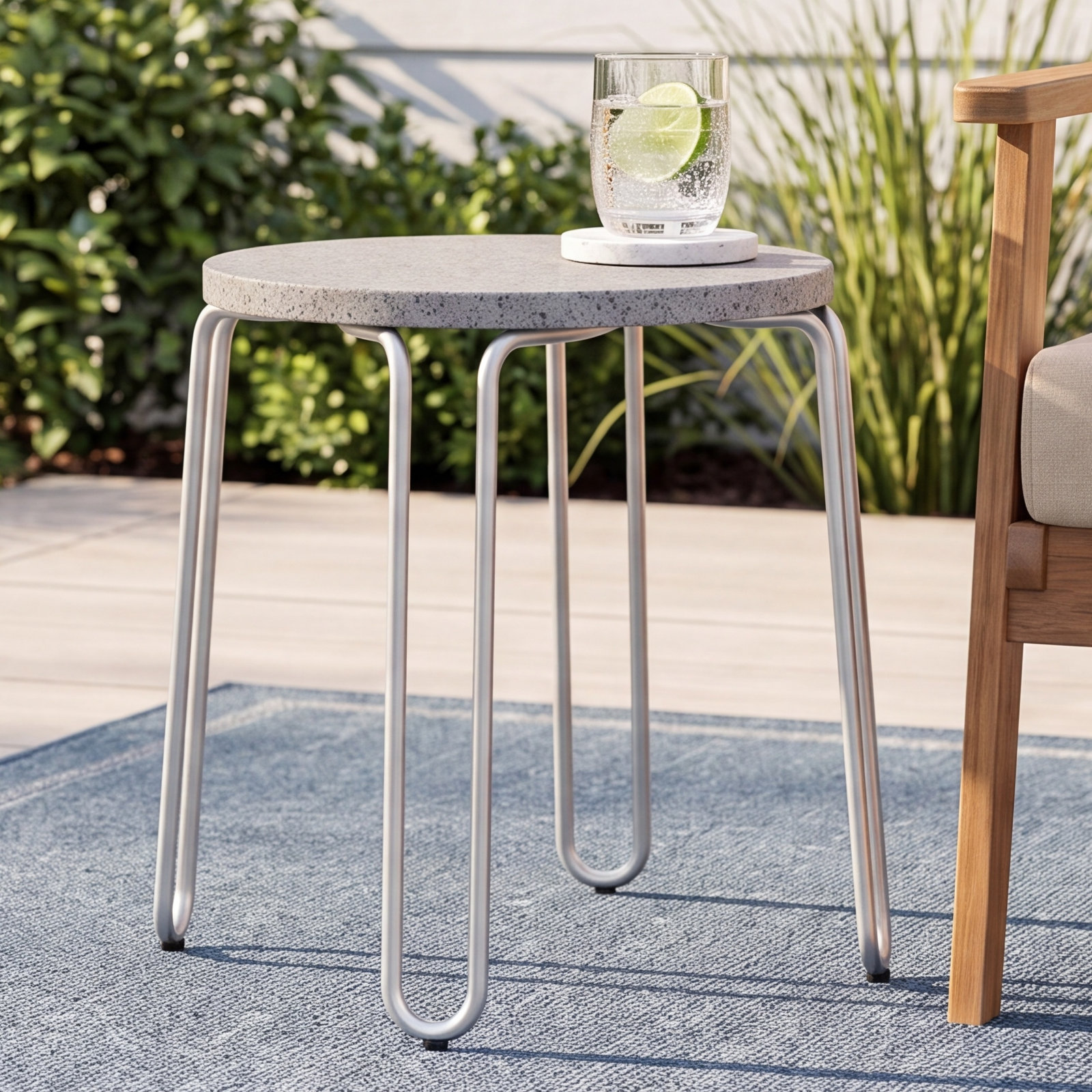 Stulle 16" Patio Side Table, White	