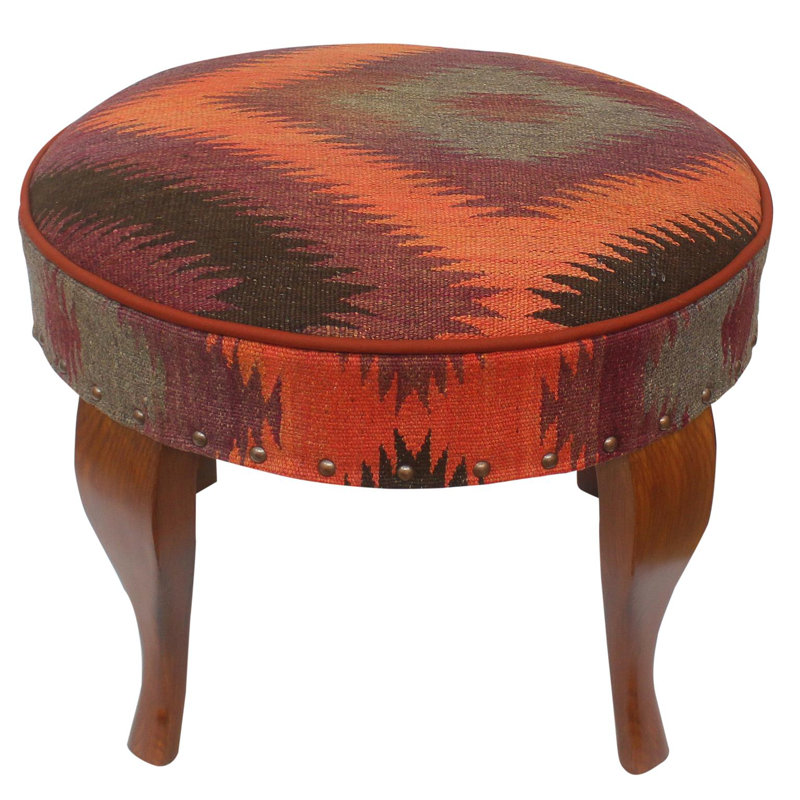 Repose-pieds Anauri, Laine rouge tribal Marvin