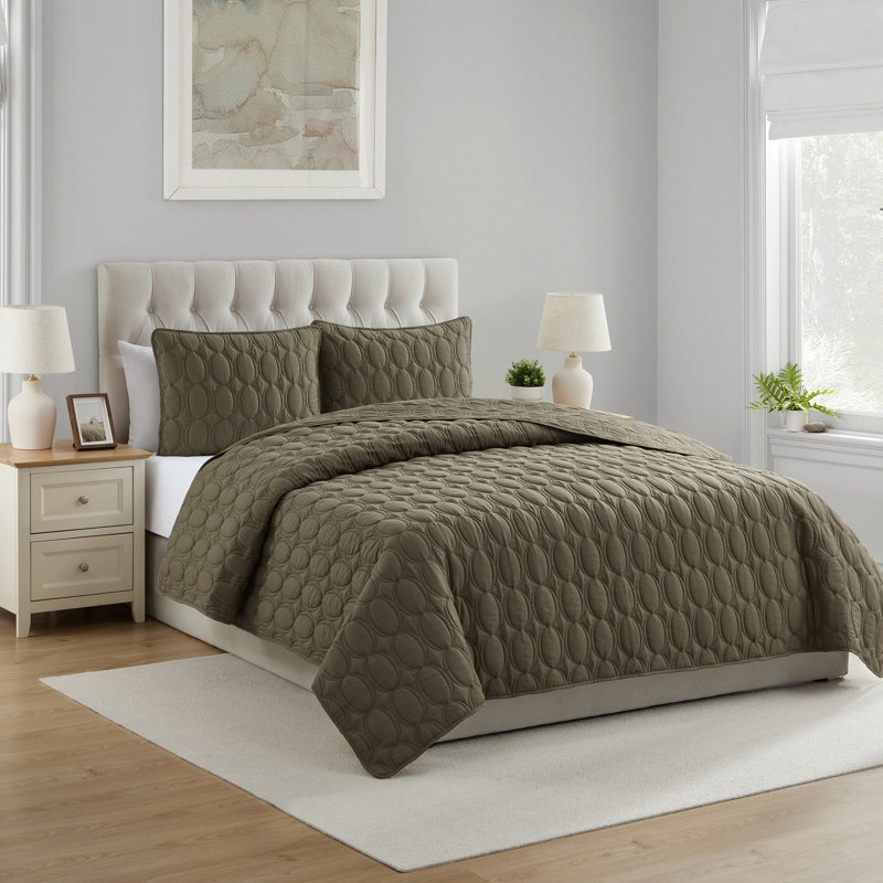 Circles 3-Piece Pinsonic Microfiber Quilt Set, Olive