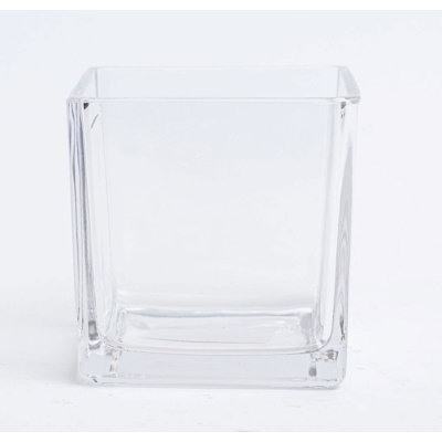 Vase cubique