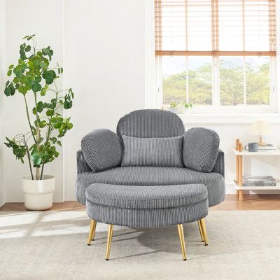 Simple velours côtelé gris avec coussin de taille et plateau amovible pour un après-midi douillet dans la chambre à coucher 43 - Trois coussins décoratifs pour le salon