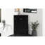 Armoire de salle de bain moderne et triangulaire noire avec tablettes réglables et look élégant pour l'organisation à la maison-149520209