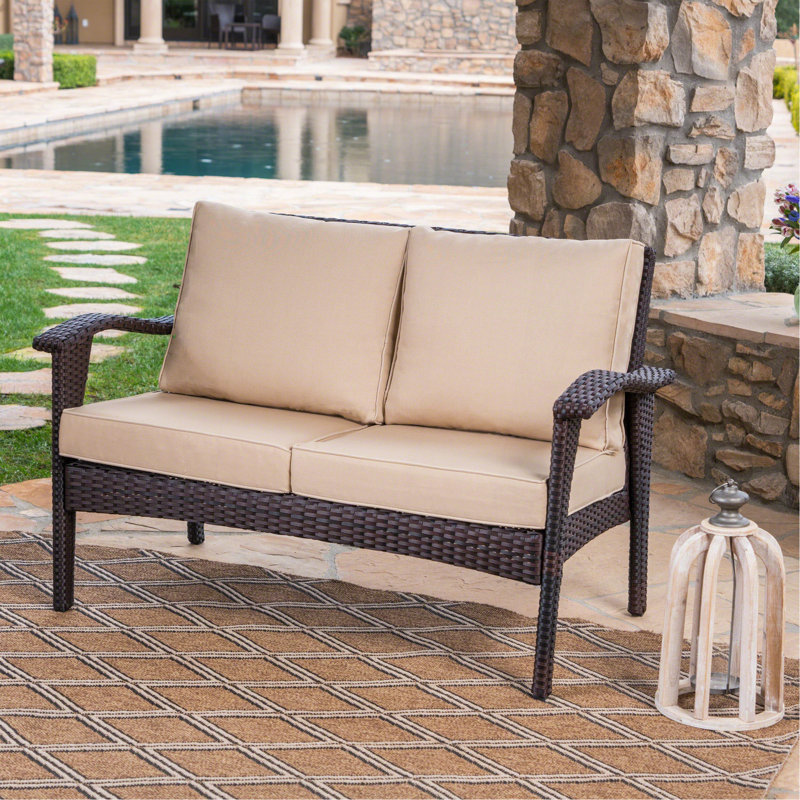 LOVESEAT
