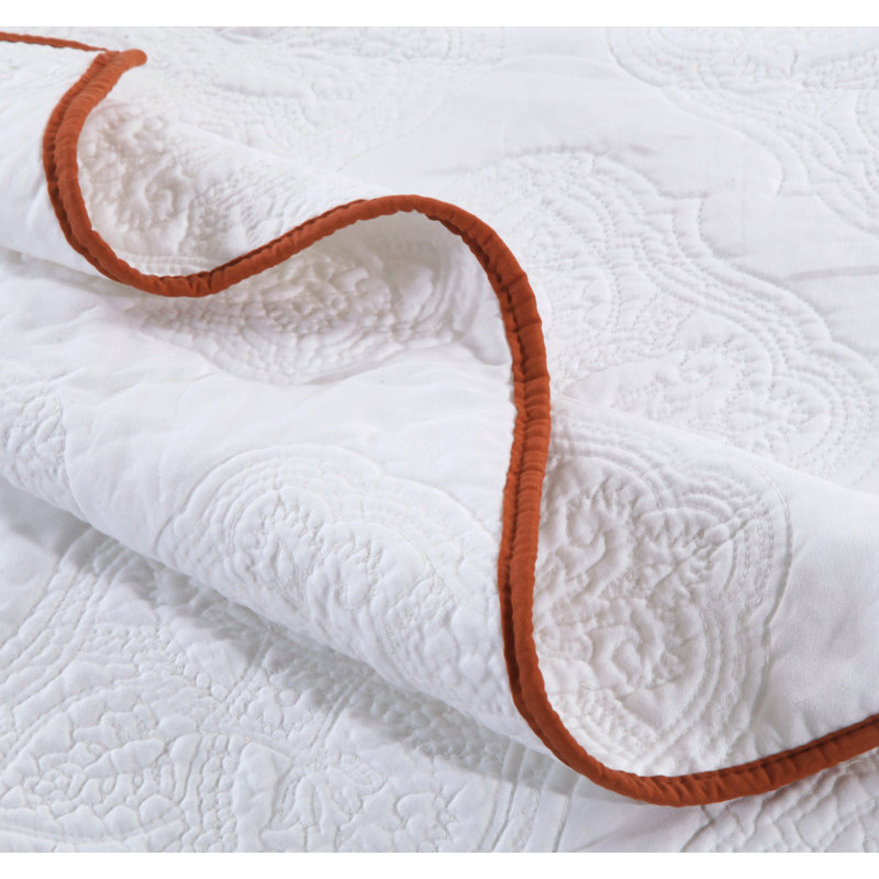 Cameo Solid Medallion Quilt Set, Full/Queen Quilt + 2 Shams, Whisper White
