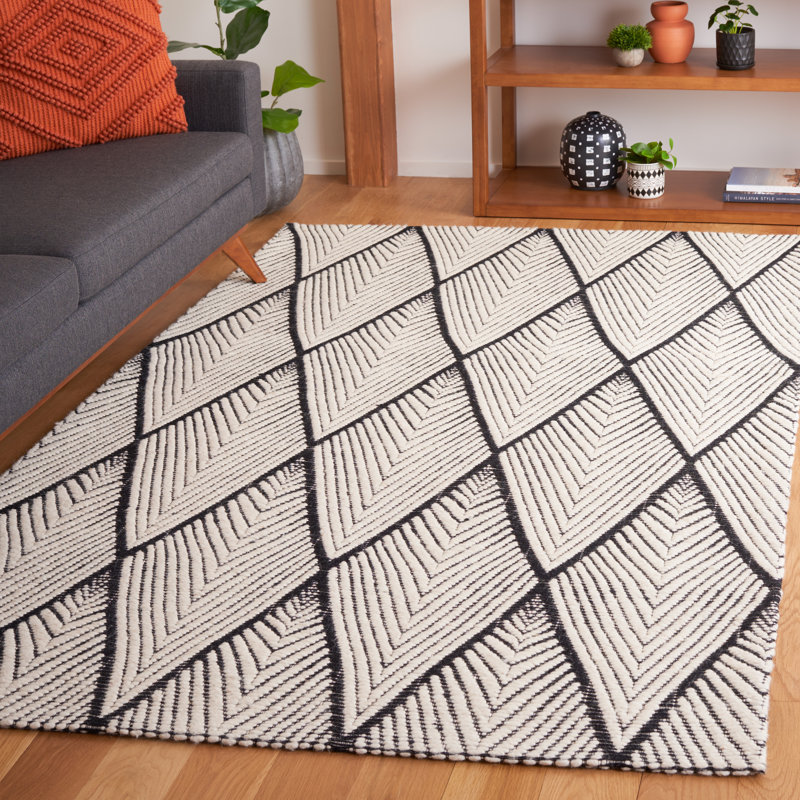 Marbella Handloomed Wool And Cotton Geometric Rug, Rectangle 5' x 8'