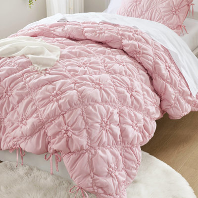 Édredon simple de 2 pièces, matelassage floral et broderie décontractée, surface en microfibre douce nuage, chaleur légère toutes saisons, coffre-fort facile à entretenir, 2 pièces idéales, détails de cravates brodées, moelleux