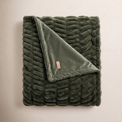 Ruched Faux Fur Throw Blanket