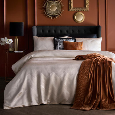 Laurence Llewelyn-Bowen Cocktail Duvet Cover Set Black