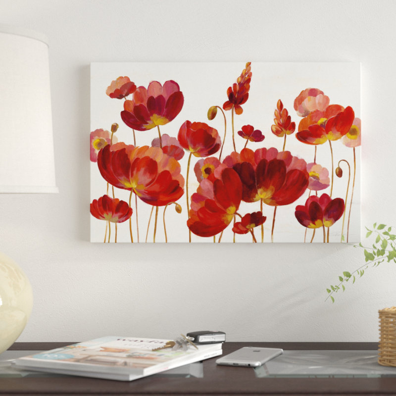 «Red Flowers On White» par Silvia Vassileva, impression sur toile tendue, H 40 po x l 60 po x P 1,5 po, Toile tendue