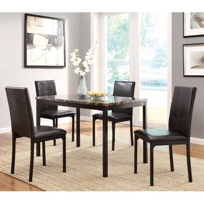 Ensemble de salle à manger en métal 5 pièces avec plateau en faux marbre et 4 chaises d'appoint