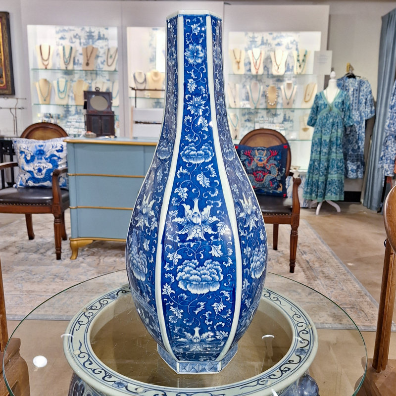 Porcelain Vase Peony
