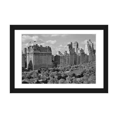 «1950s Skyline of New York City Manhattan 57th Street le long de Central Park Plaza Hotel», reproduction de photo sur toile tendue