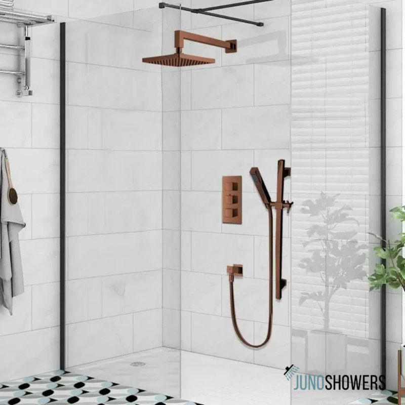 Ensemble de pomme de douche carrée dorée avec installation murale et douchette