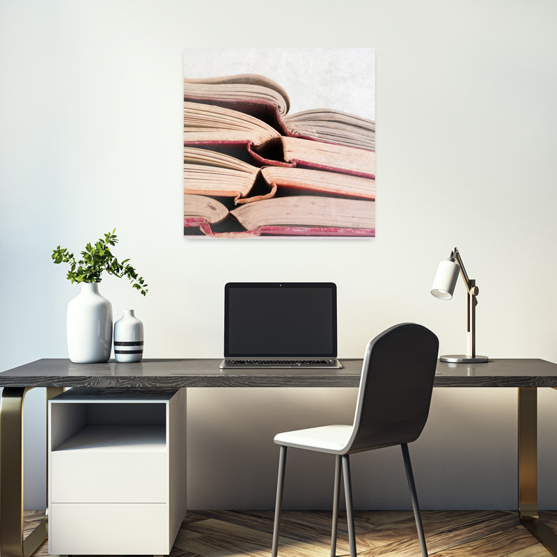 Art rétro crème avec livres rouges, H 18 po x l 18 po