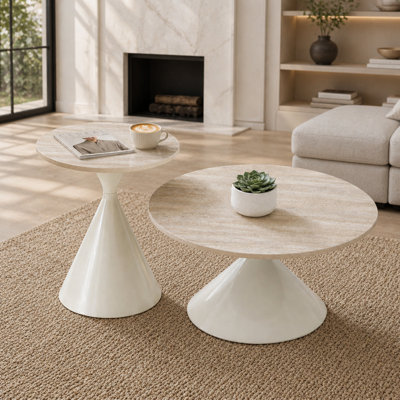 Ensemble de 2 tables basses rondes en forme de sablier, plateau en travertin et piètement en acier, table d'appoint moderne et multifonctionnelle pouvant servir de table de chevet ou de table de salon dans une chambre ou un bureau.