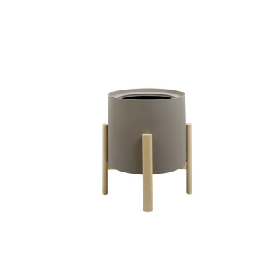 Koby Metal Pot Planter