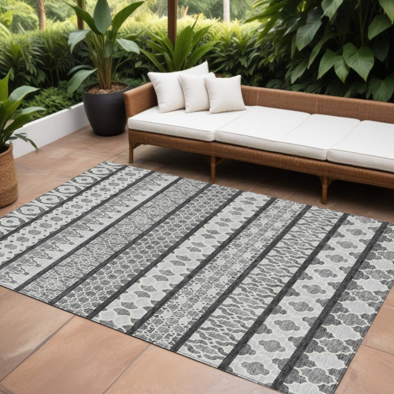 Tapis tissé à la machine HomeRoots