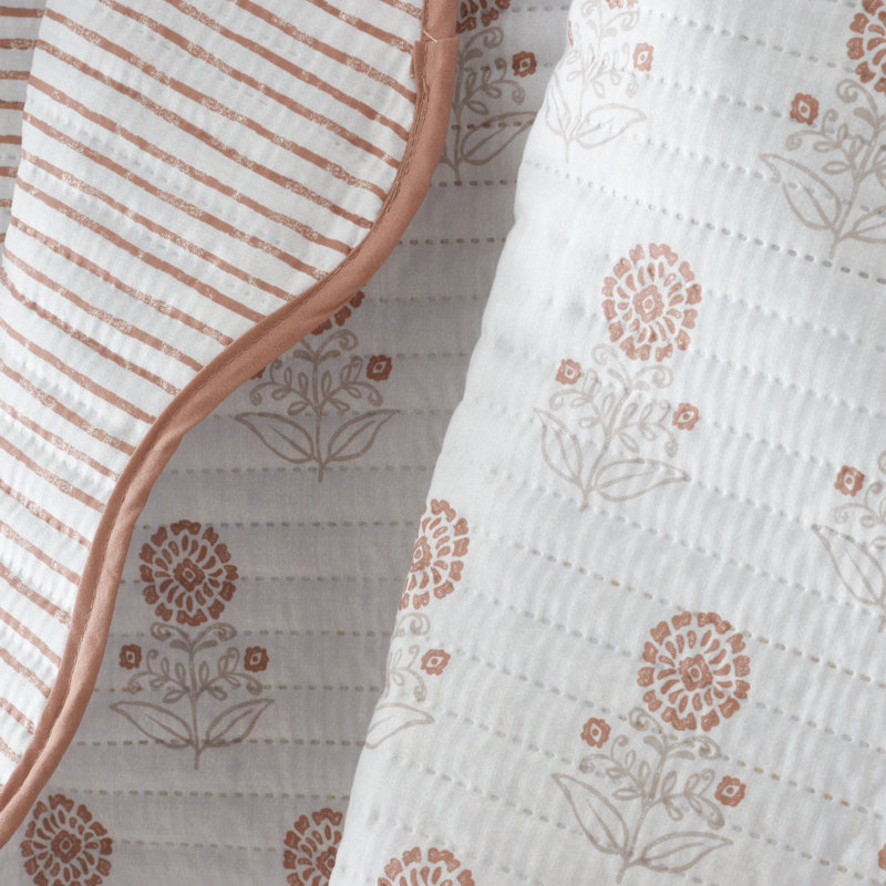 Woodblock Floral So Soft Quilted Bedspread Polyester Floral Bedspread