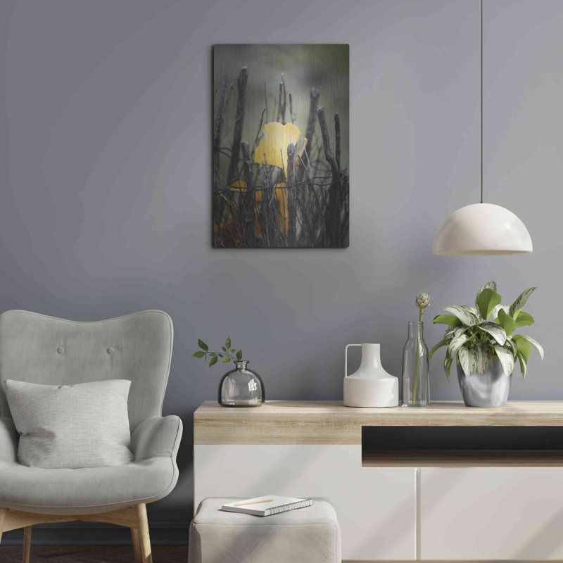 «Prisoner Fall» par Philippe Sainte, H 24 po x l 16 po