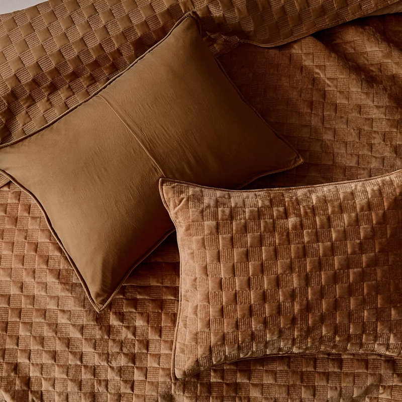 Zera MJ Velvet Coverlet/Bedspread with Pillowcases, Queen Coverlet/Bedspread + 2 Standard Pillowcases, Brown