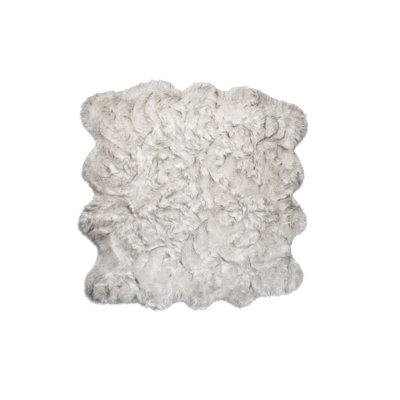 Tapis gris en fausse peau de mouton Qusay