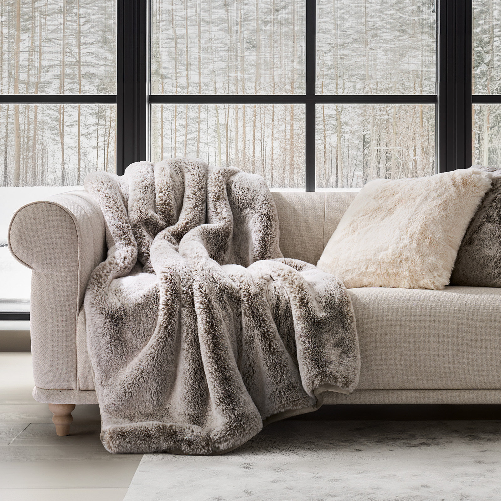 Chinchilla Faux Fur Throw Blanket, Champagne Fawn, 90" L x 72" W