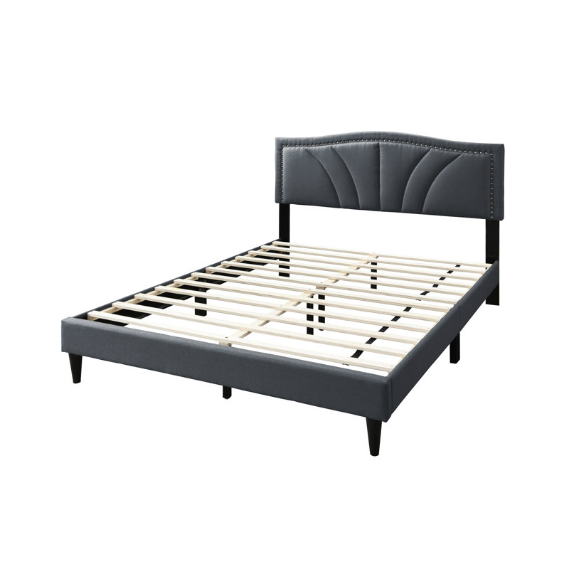 Grand lit contemporain, revêtement en toile de jute gris anthracite, tête de lit inclinée inclinée, lattes de bois, sommier tapissier de couleur non requise, tête de lit élégante avec garniture cloutée, non pour la chambre à coucher